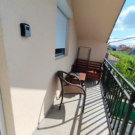 A1 - Airport Apartment